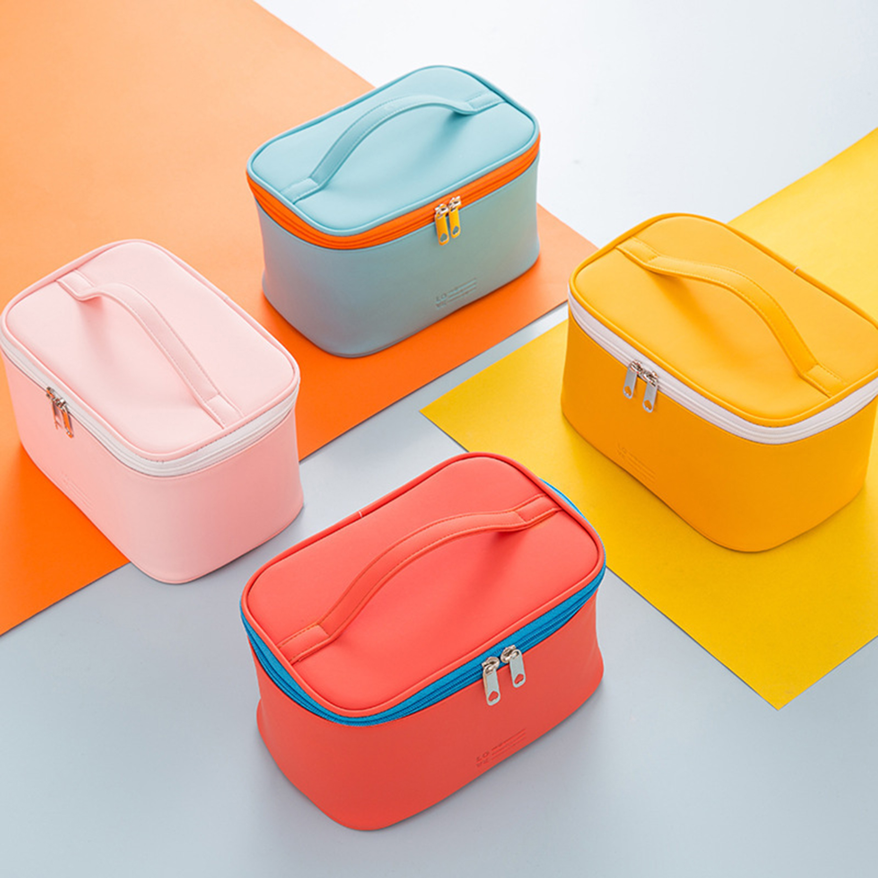 Large Capacity Fashionable Cosmetic Bag 4