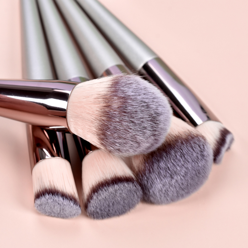 Champagne 14Pcs Premium Powder Concealers Eye shadows Blush Makeup Brushes Set 3