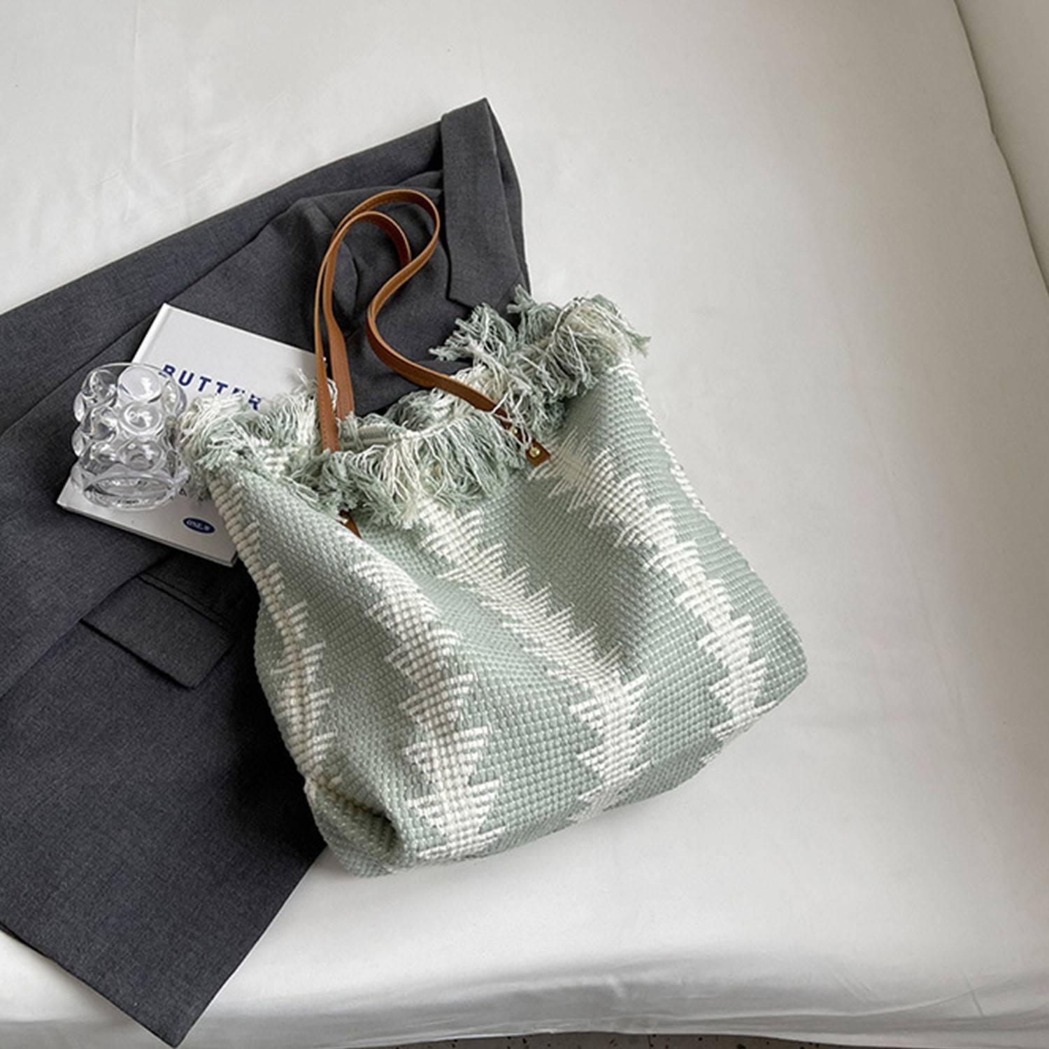 Wool woven tote bag 4