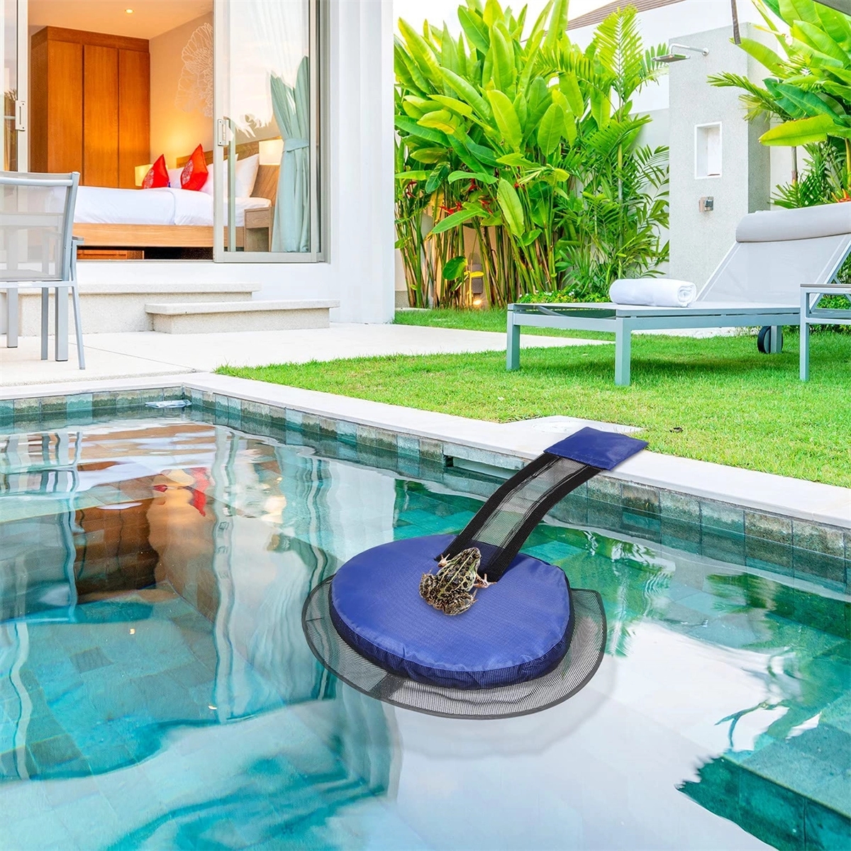 Inflatable Critter Animal Saving Escape Ramp Swimming Pool 3