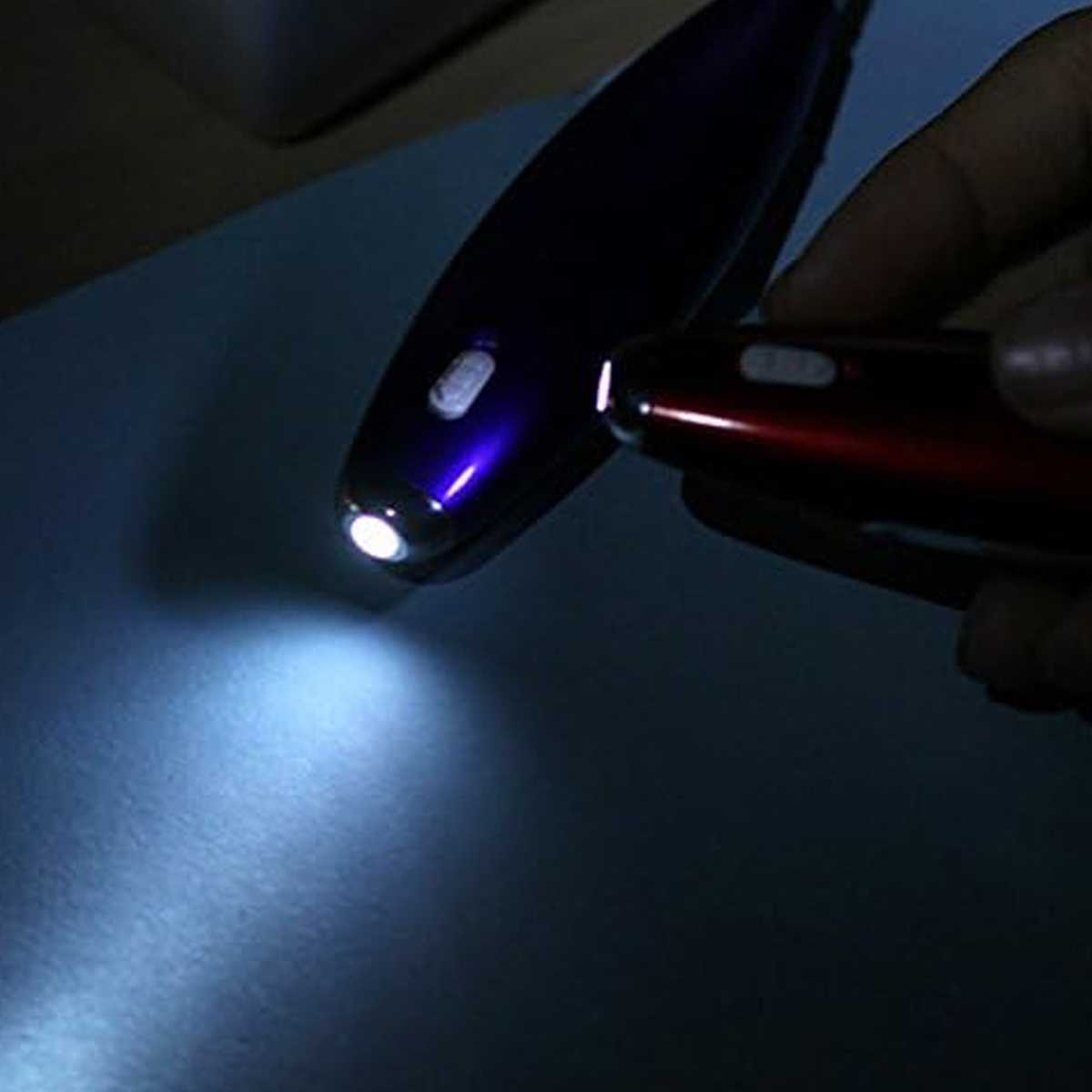 Multifunction Ballpoint Pen W/ LED Light and Sticky Notes 4