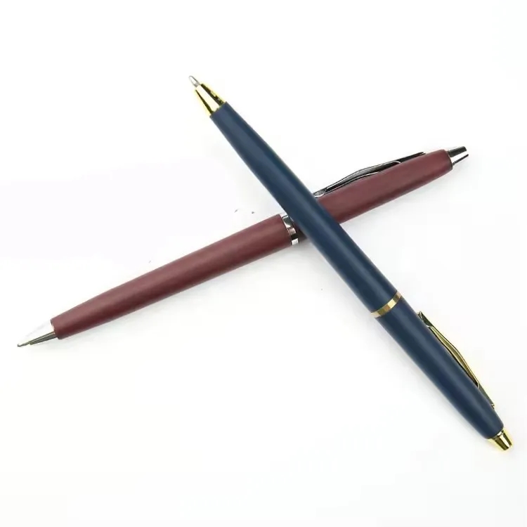 Cooper Retractable Pen with Gold Trim 7