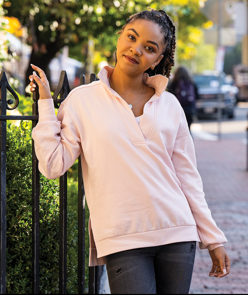 Women's Coastal Sweatshirt 23