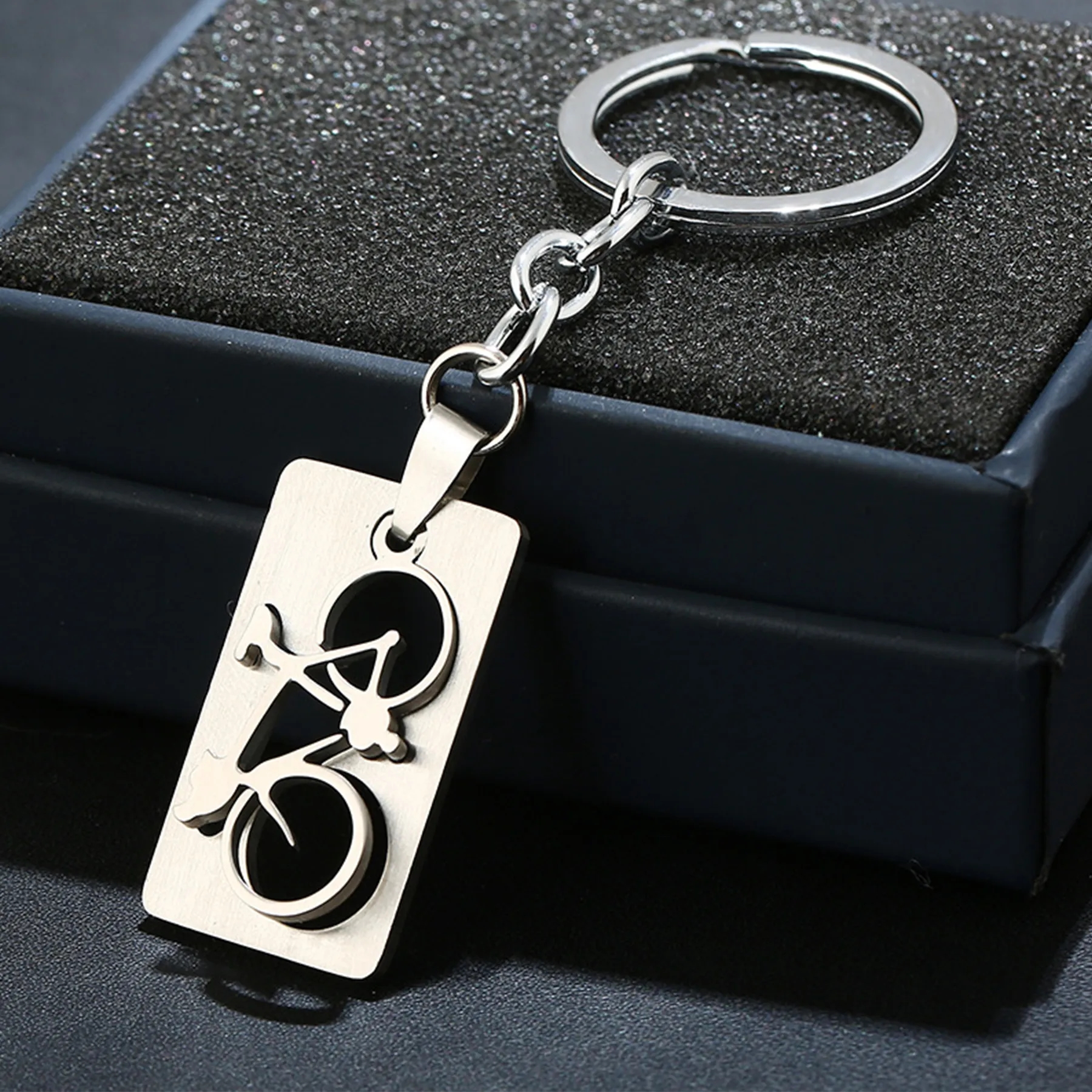 Stainless Steel Gecko Bicycle Keychain 1