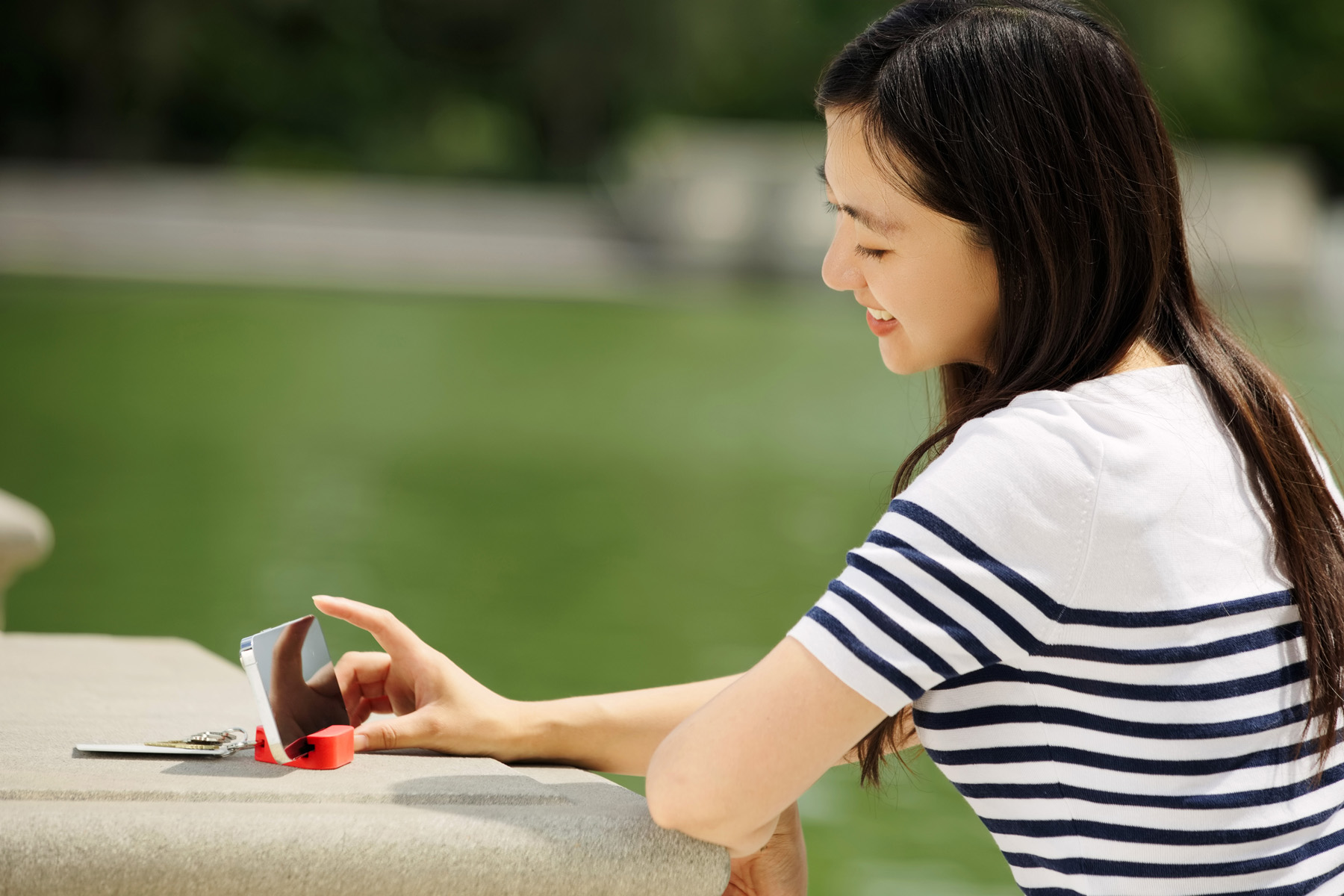 Triangle Phone Stand 30