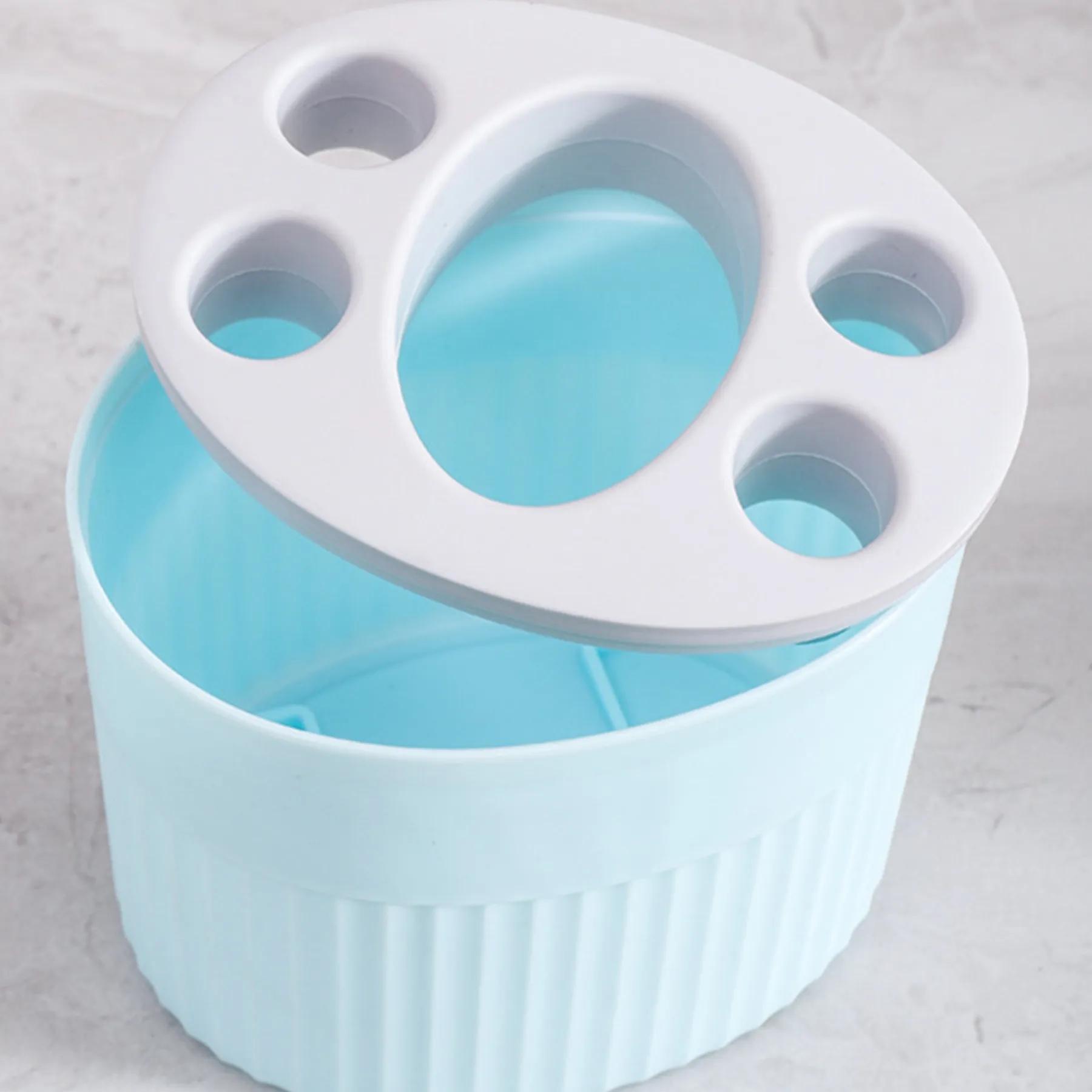 Plastic Desktop Toothbrush Holder In The Bathroom 6