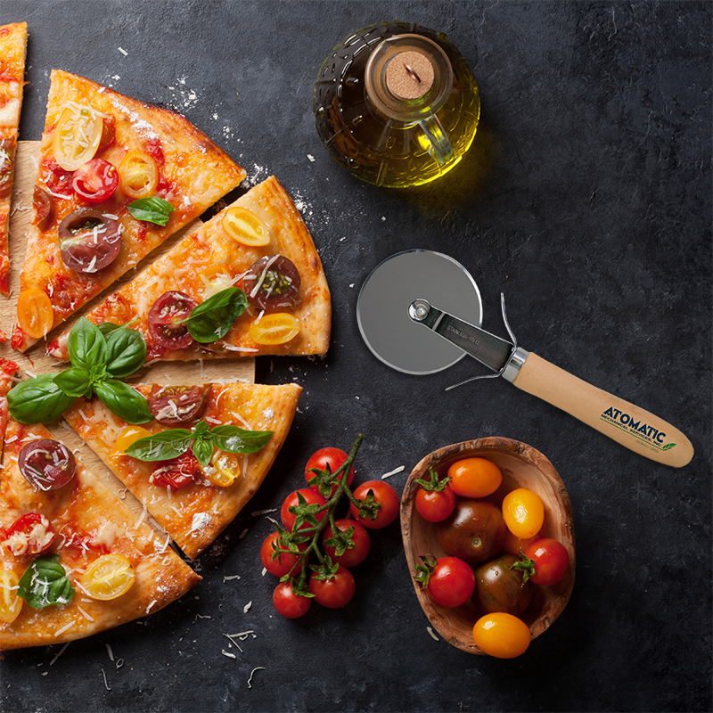Wood Handle Pizza Cutter 2