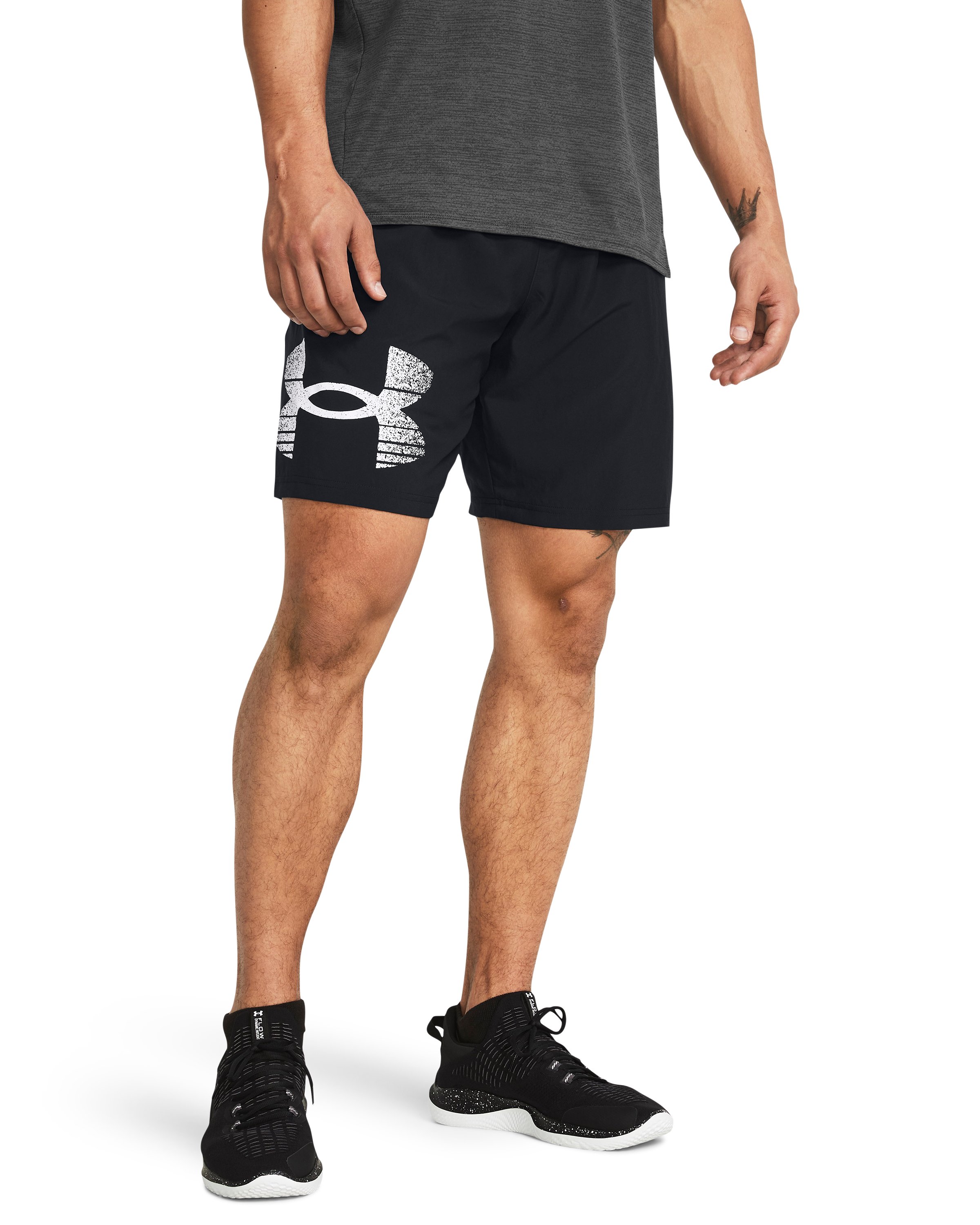UA Tech Woven Graphic Men's 8.25 Shorts 17