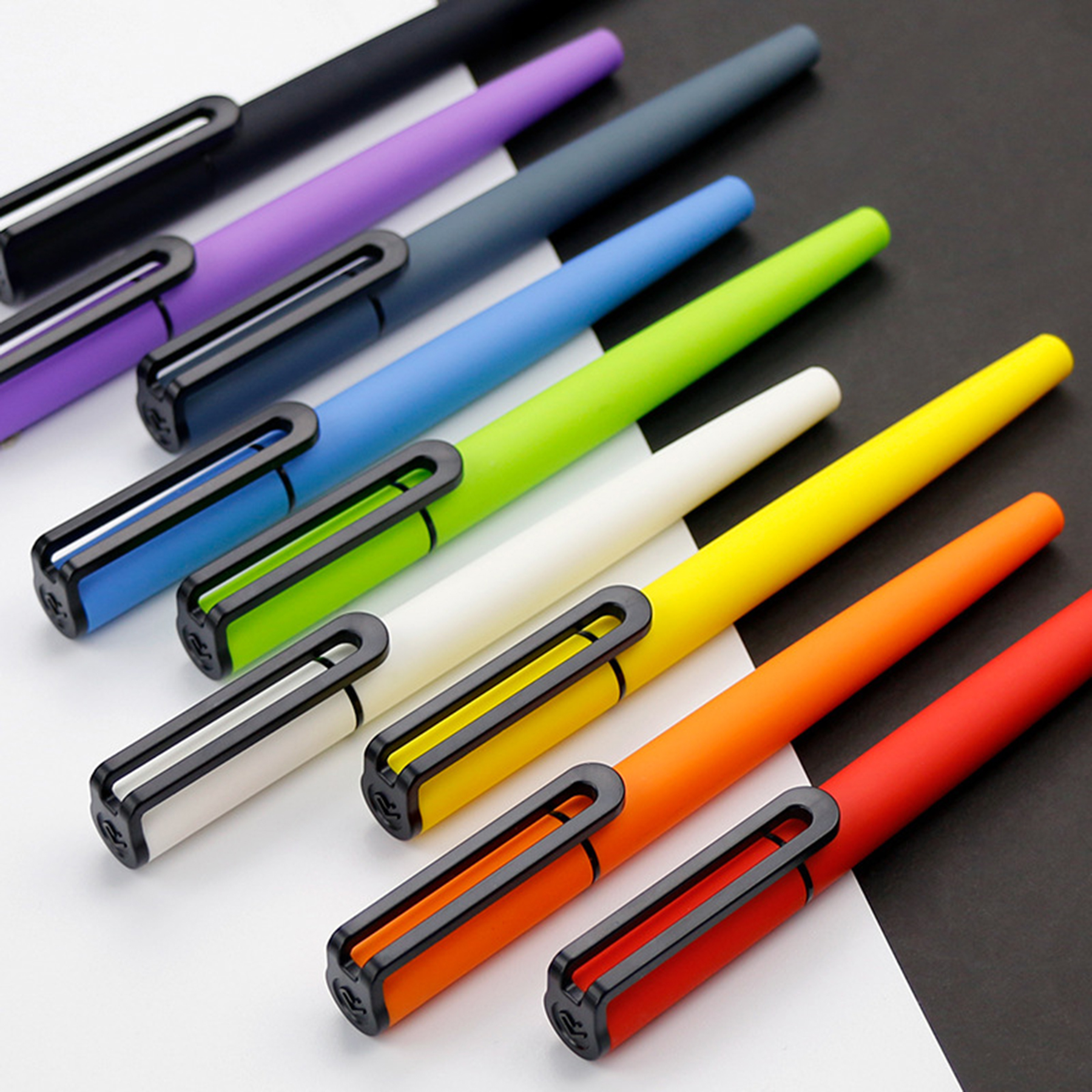 Plastic Lightweight Gel Neutral Pen 4