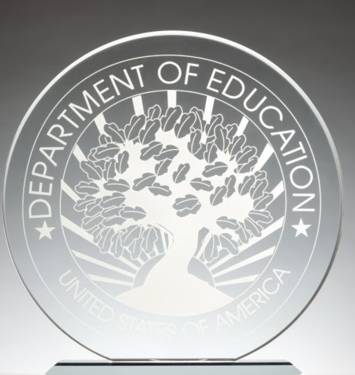 USA Circle Clear Glass Award 2