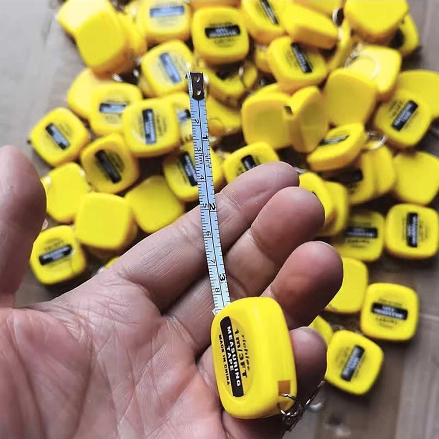 Mini Auto Retractable 1M Tape Measure Keychain Ruler Gift 4