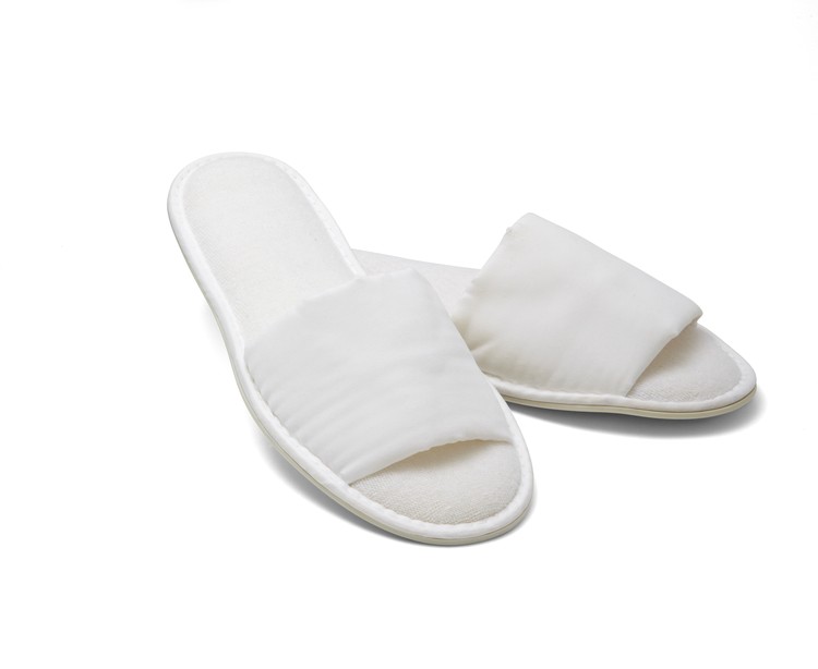 Woman's Open Toe Microfiber Slipper 2