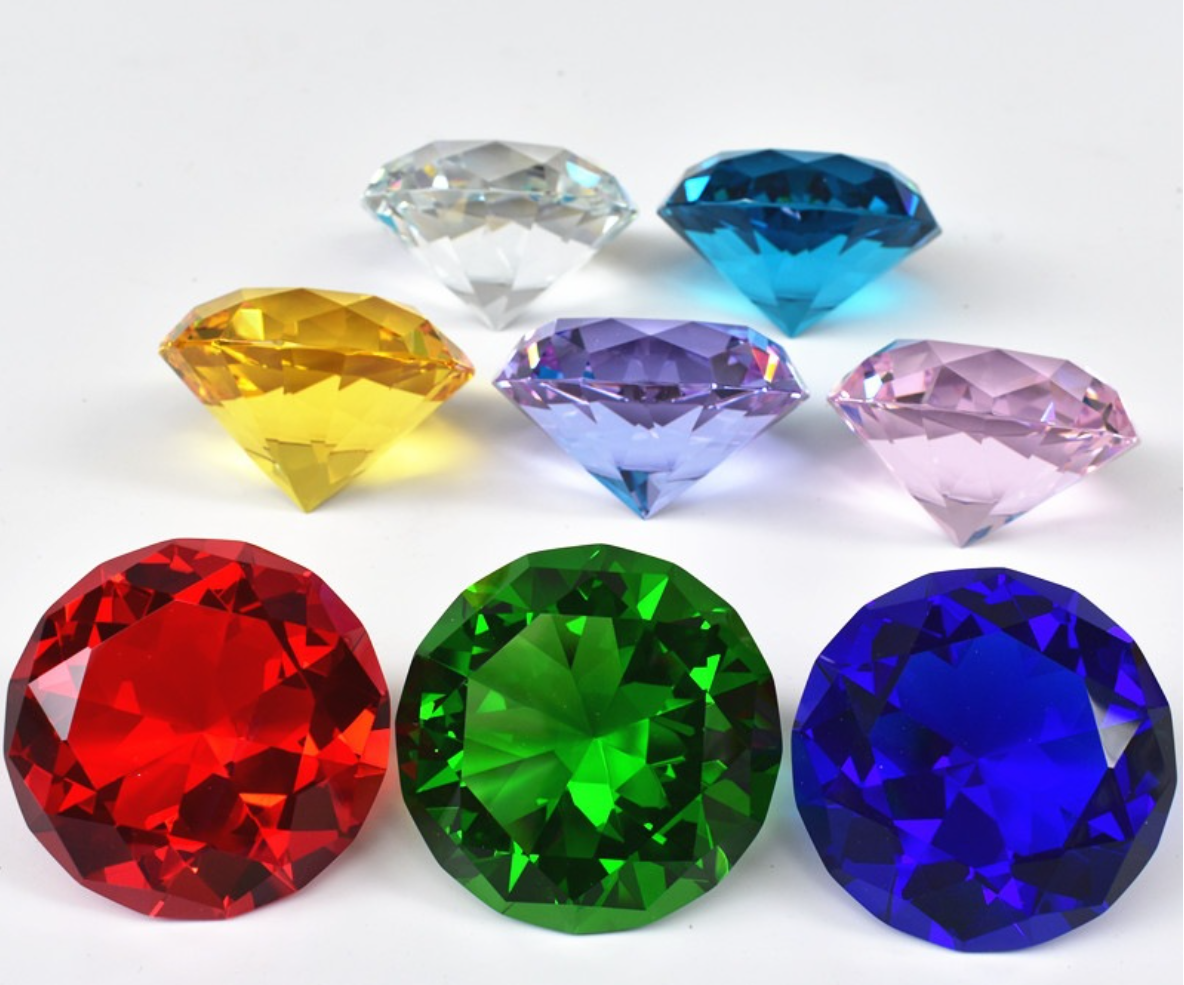 Diamond Shaped Crystal Paperweight 3
