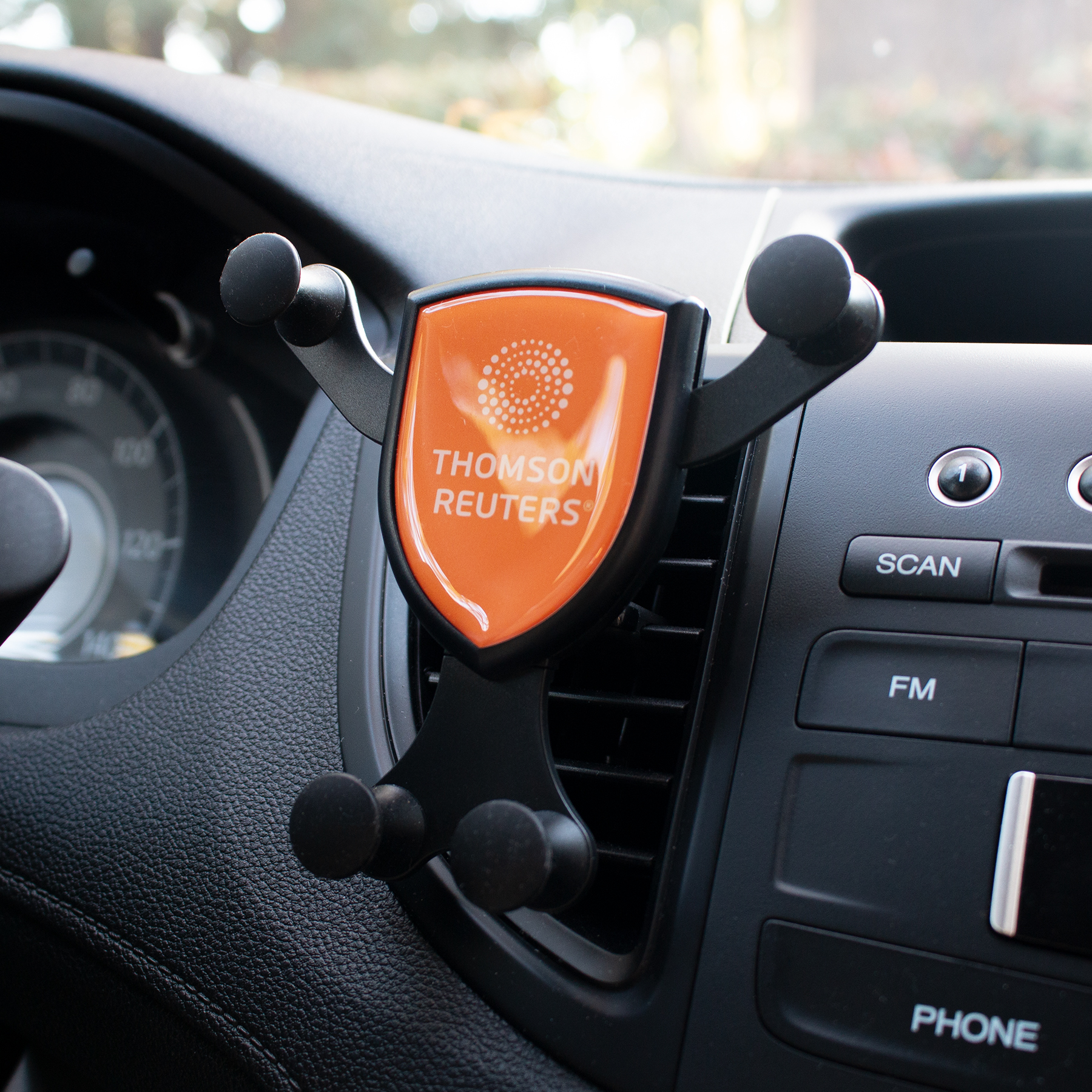 Gravitis™ Wireless Car Charger 9
