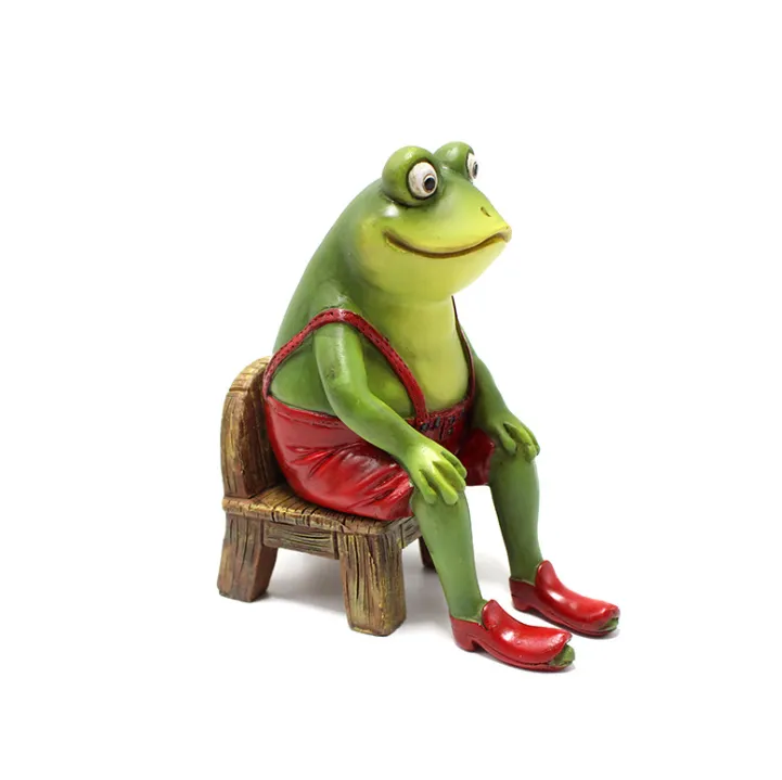 Cute Resin Frog Sculpture 4