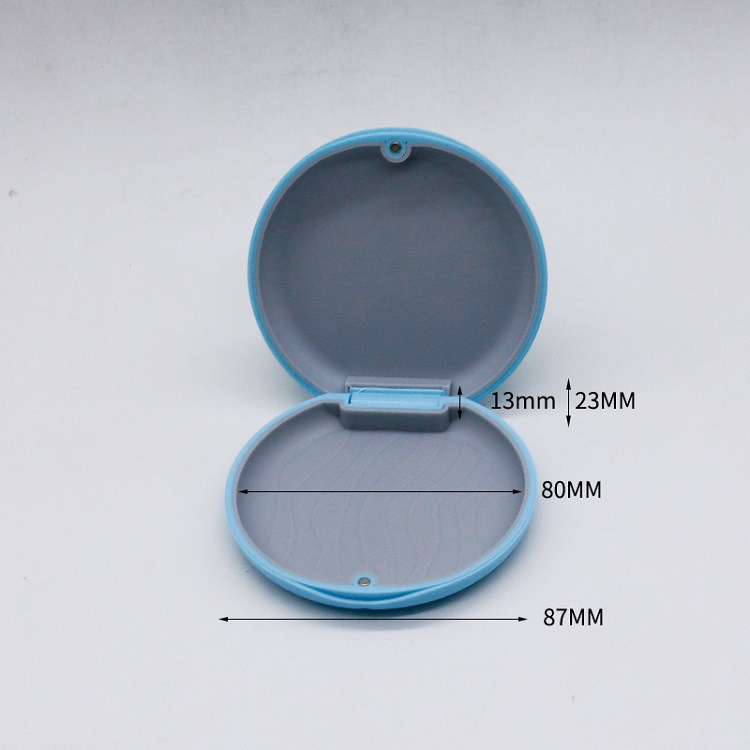 Portable Retainer Storage Case 4
