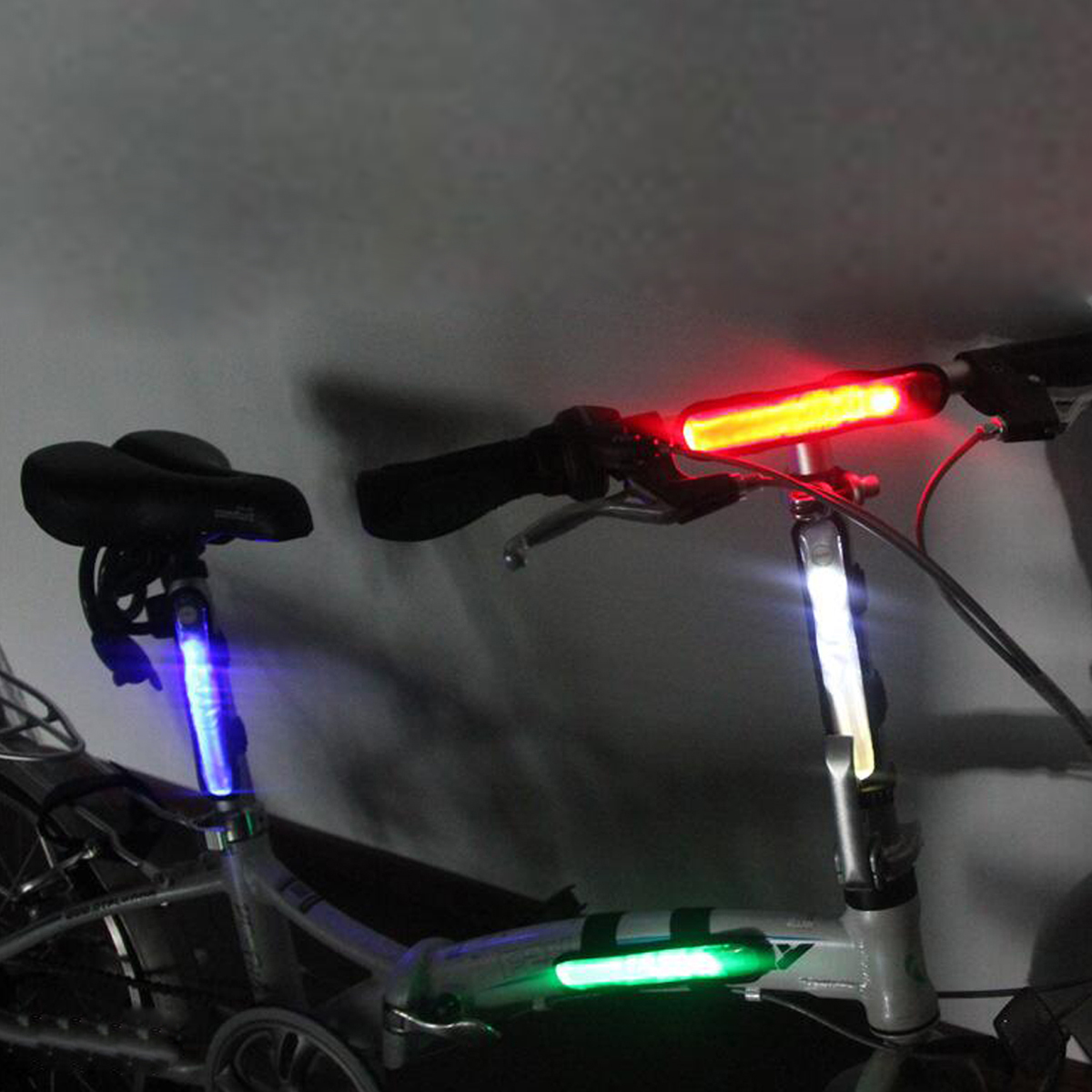 Light Up LED Reflective Safety Pendant 4
