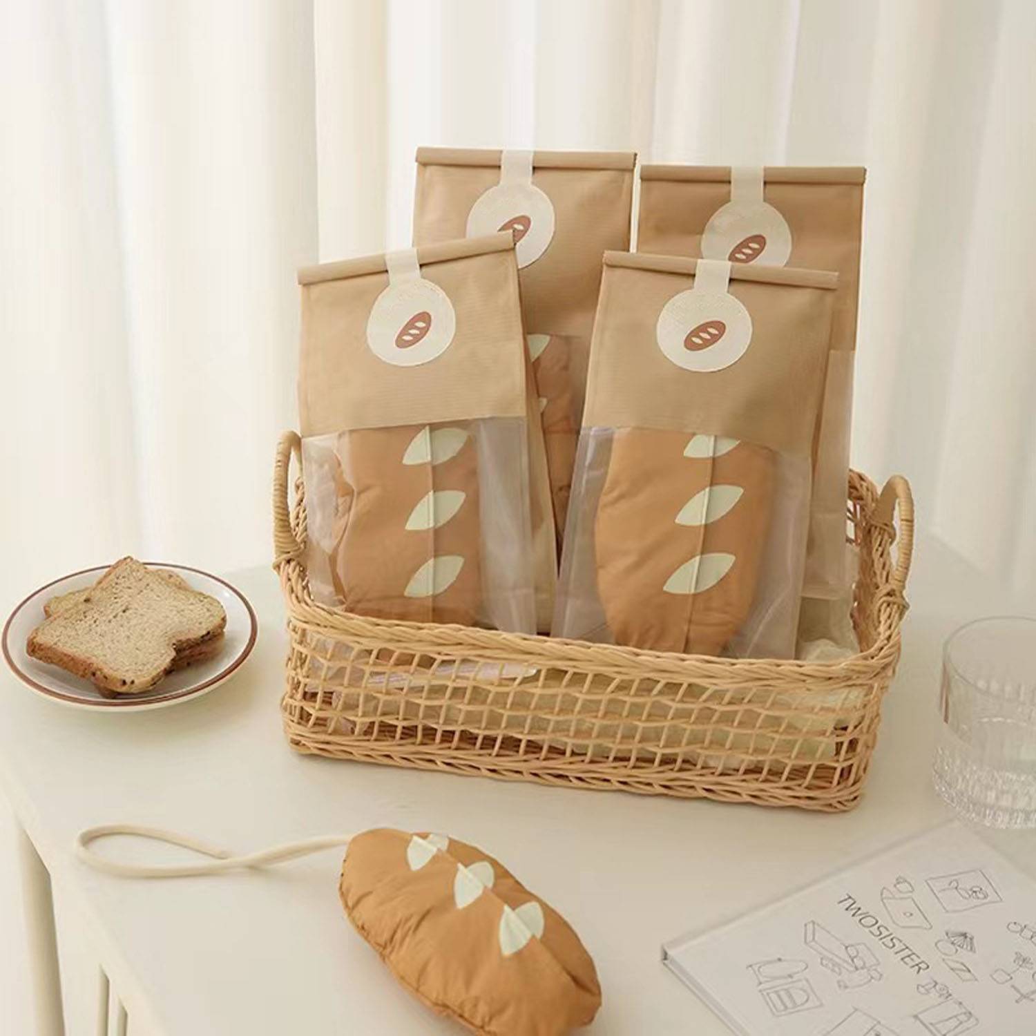 Eco Paper Foldable Bread Shaped Shopping Bag 3
