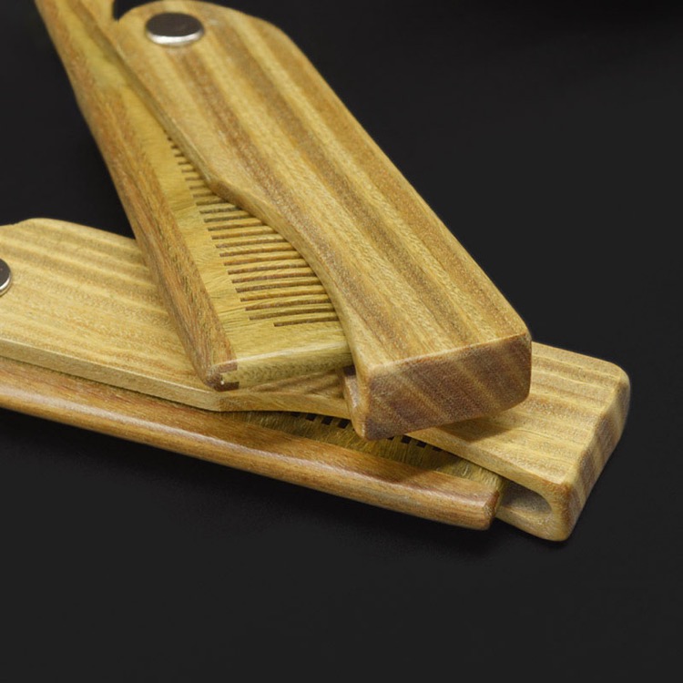 Folding sandalwood comb 3
