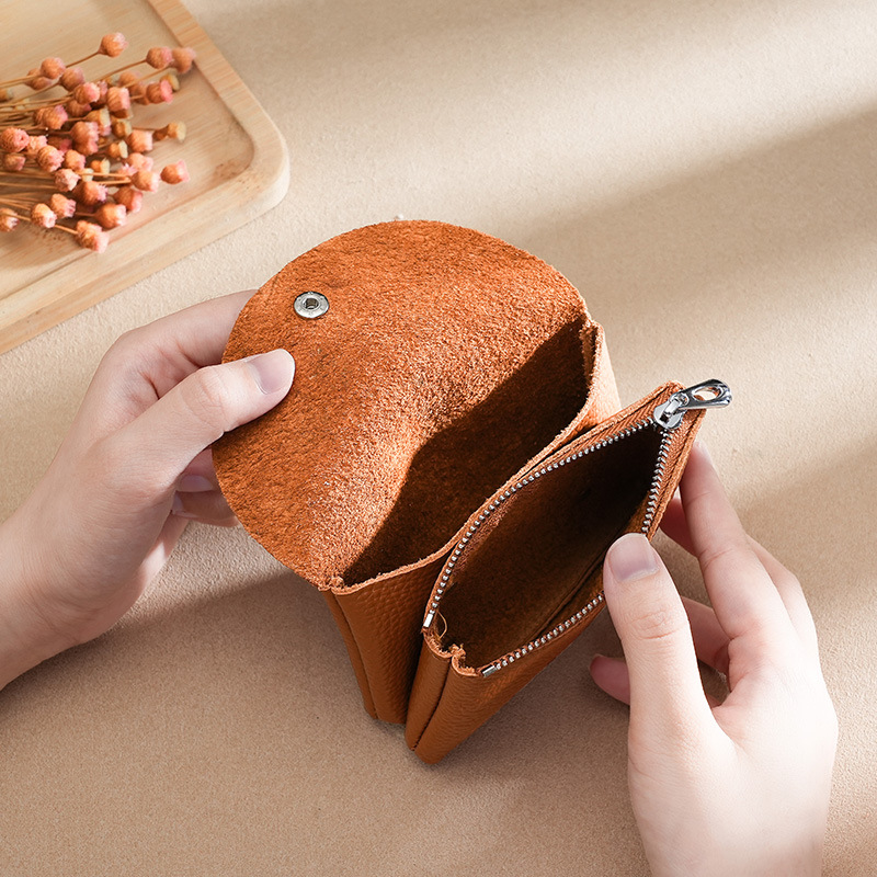 A Small Cowhide Wallet 16