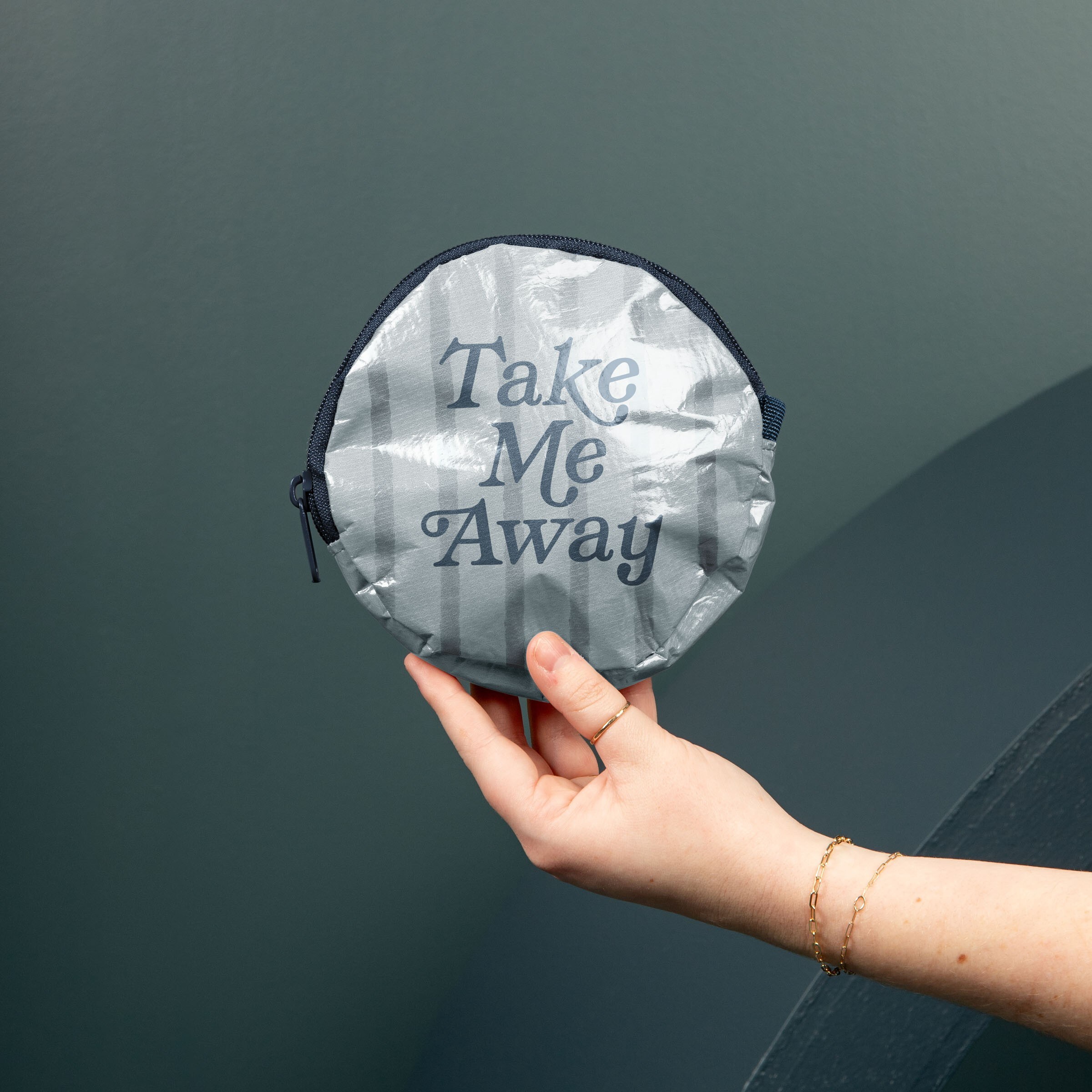 PANCAKE POUCH - LAMINATED NON-WOVEN RPET