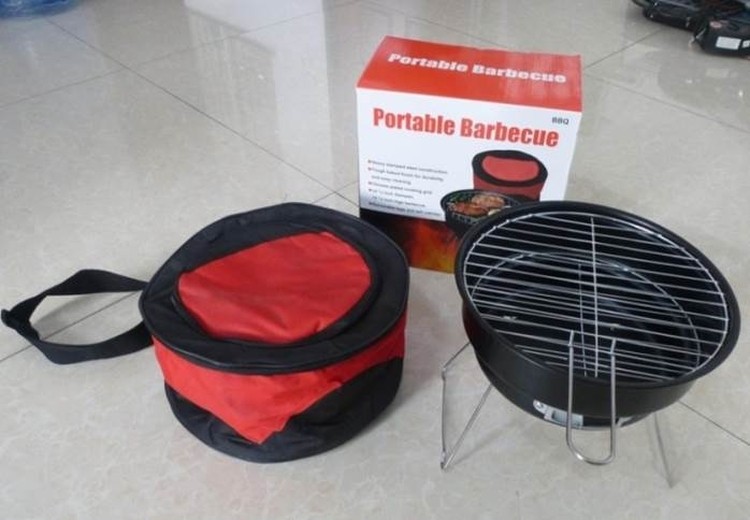 Portable Charcoal Barbecue Grill with Cooler Bag 2