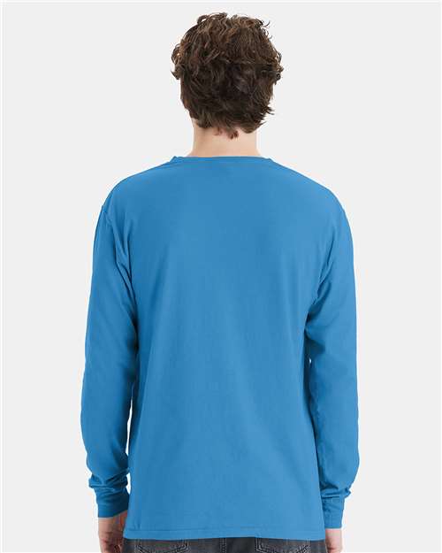 Unisex Garment-Dyed Long Sleeve T-Shirt With a Pocket - GDH250 3