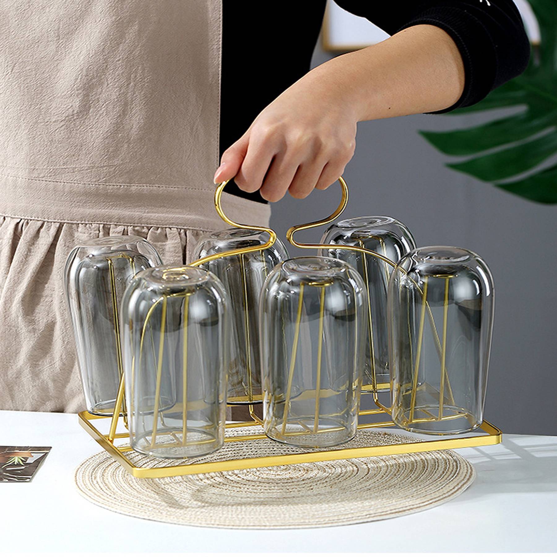 Thickened double-layer heat-insulated transparent glass cup 4