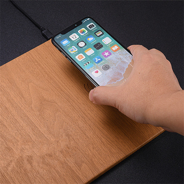 10W Slim Flat Wireless Charger 4