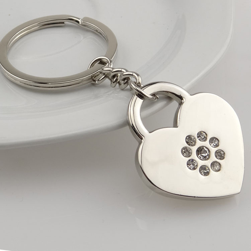 Diamond-Studded Heart Shape Metal Keychain 7