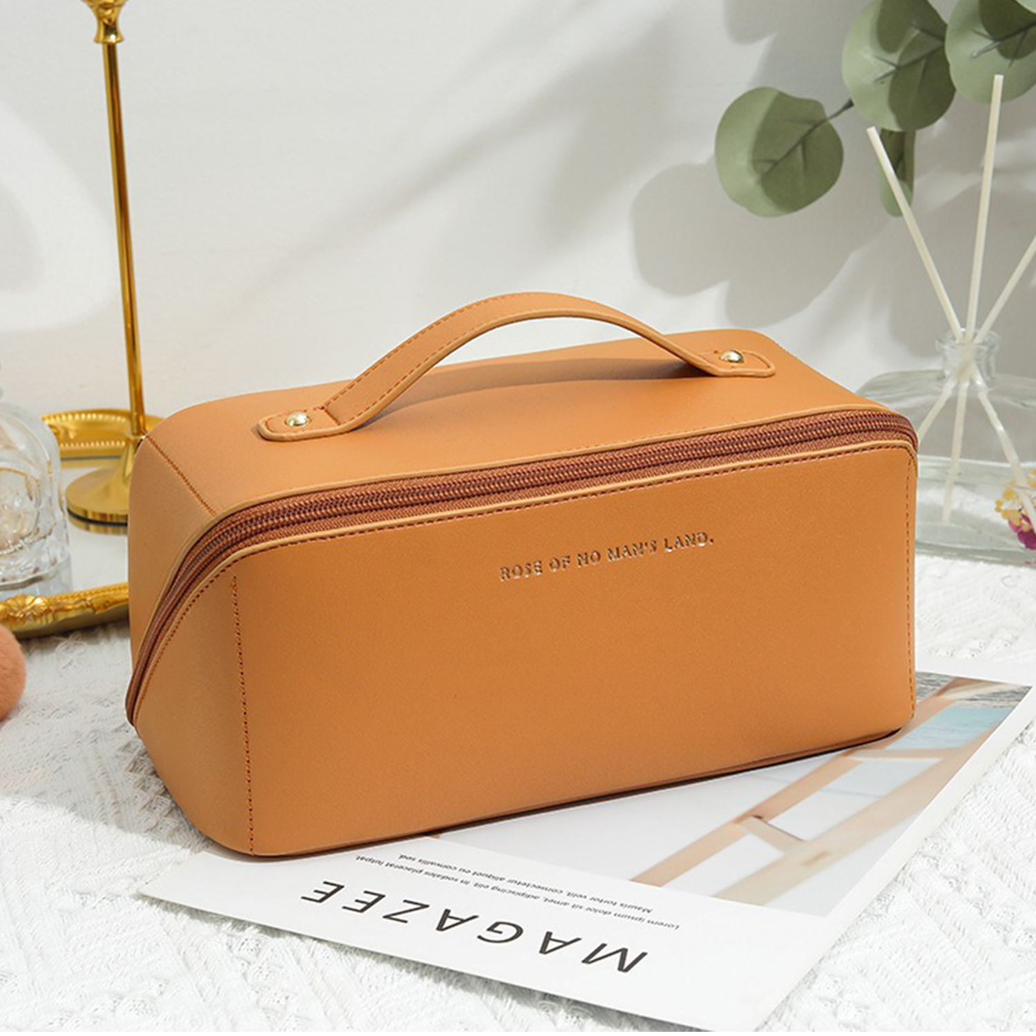 Pu Cosmetic Bag With Handle 2