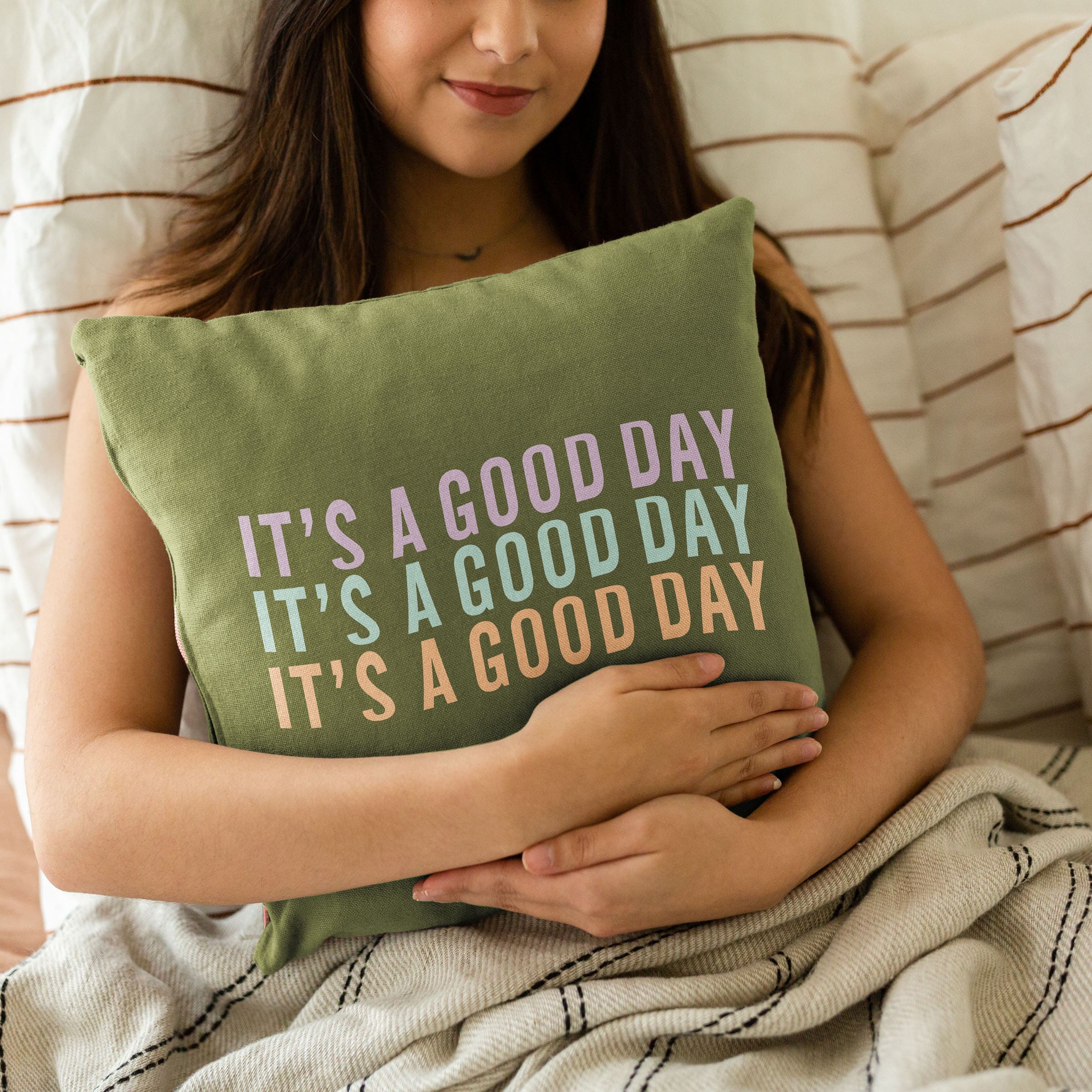 CUDDLEBUG - MEDIUM - COLORED CANVAS