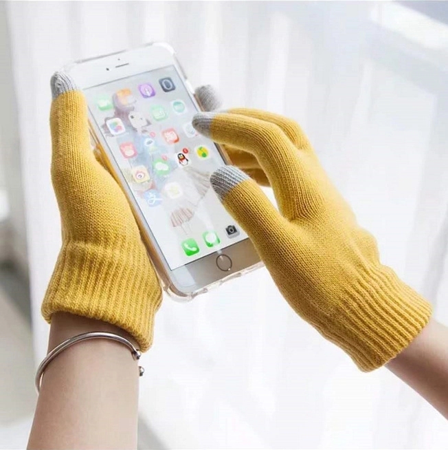 Acrylic Touchscreen Gloves 2