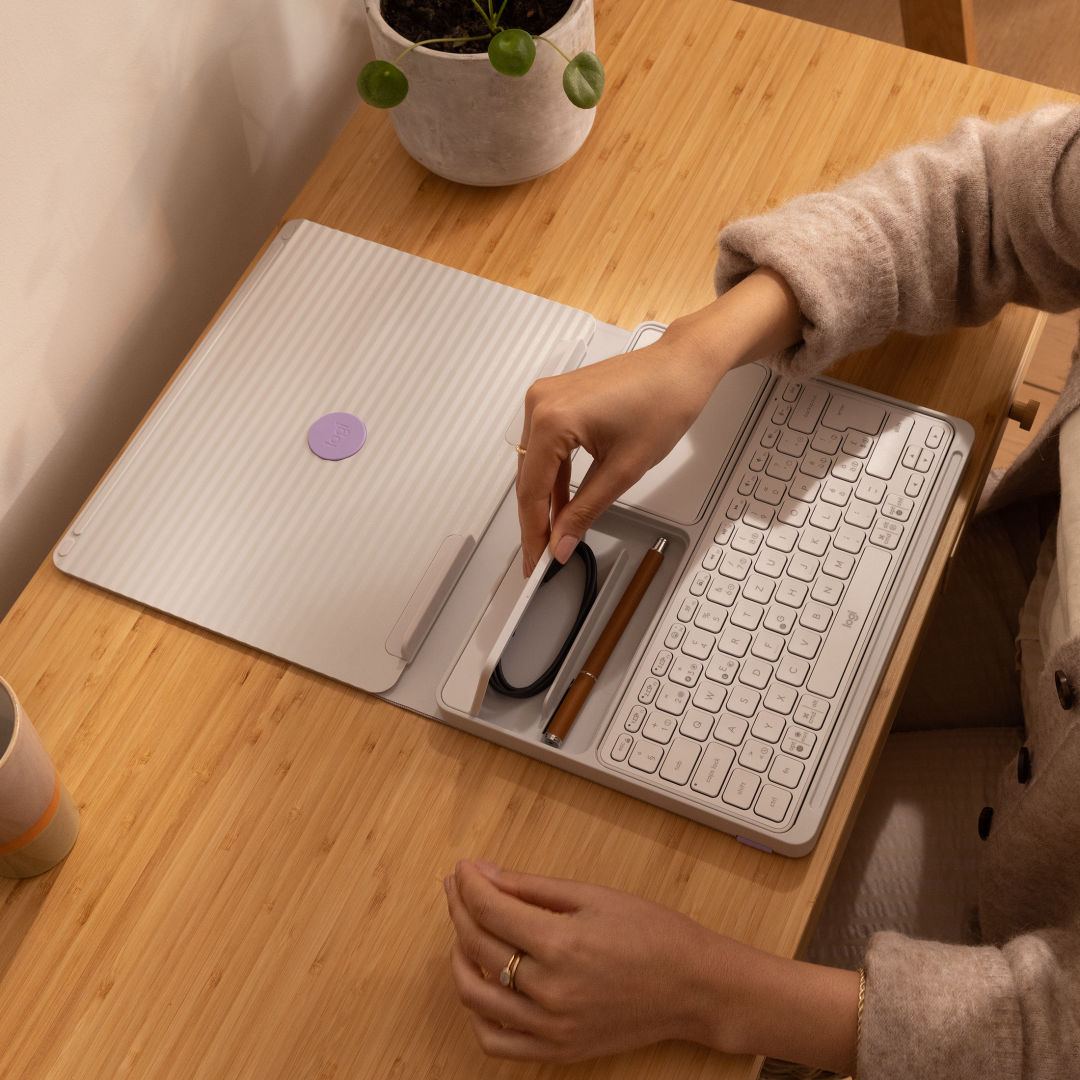 Logitech® Casa Pop-Up Desk 14