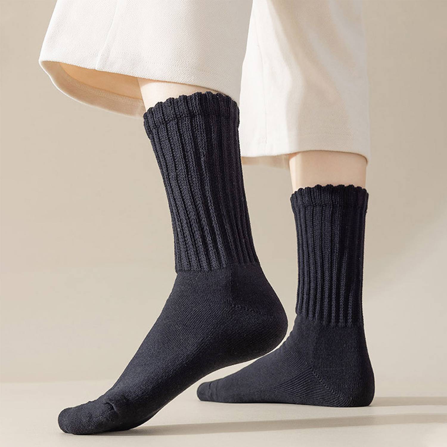 Women's Scrunch Crew Socks 1
