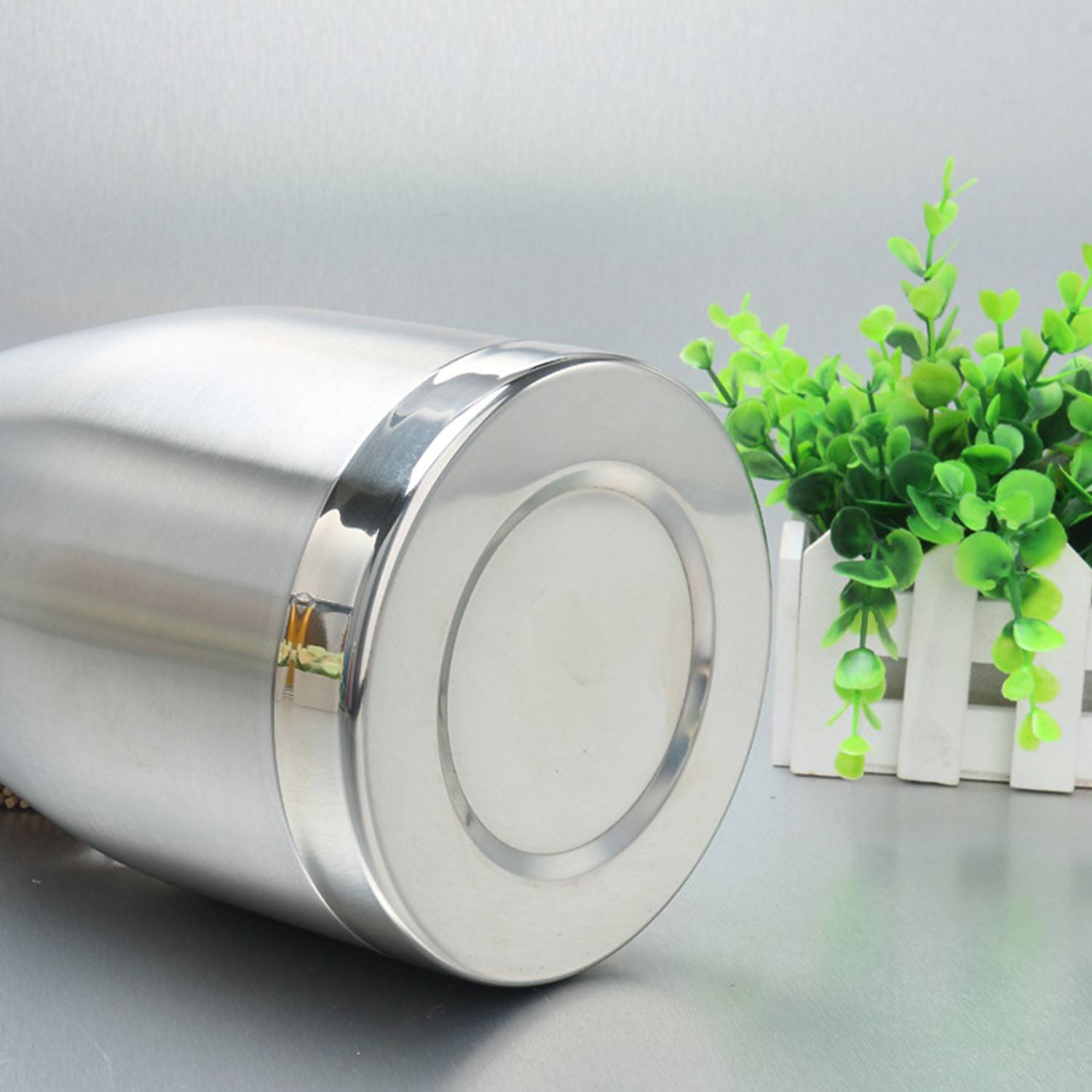 67oz Stainless Steel Double Wall Vacuum Insulated Kettle 2