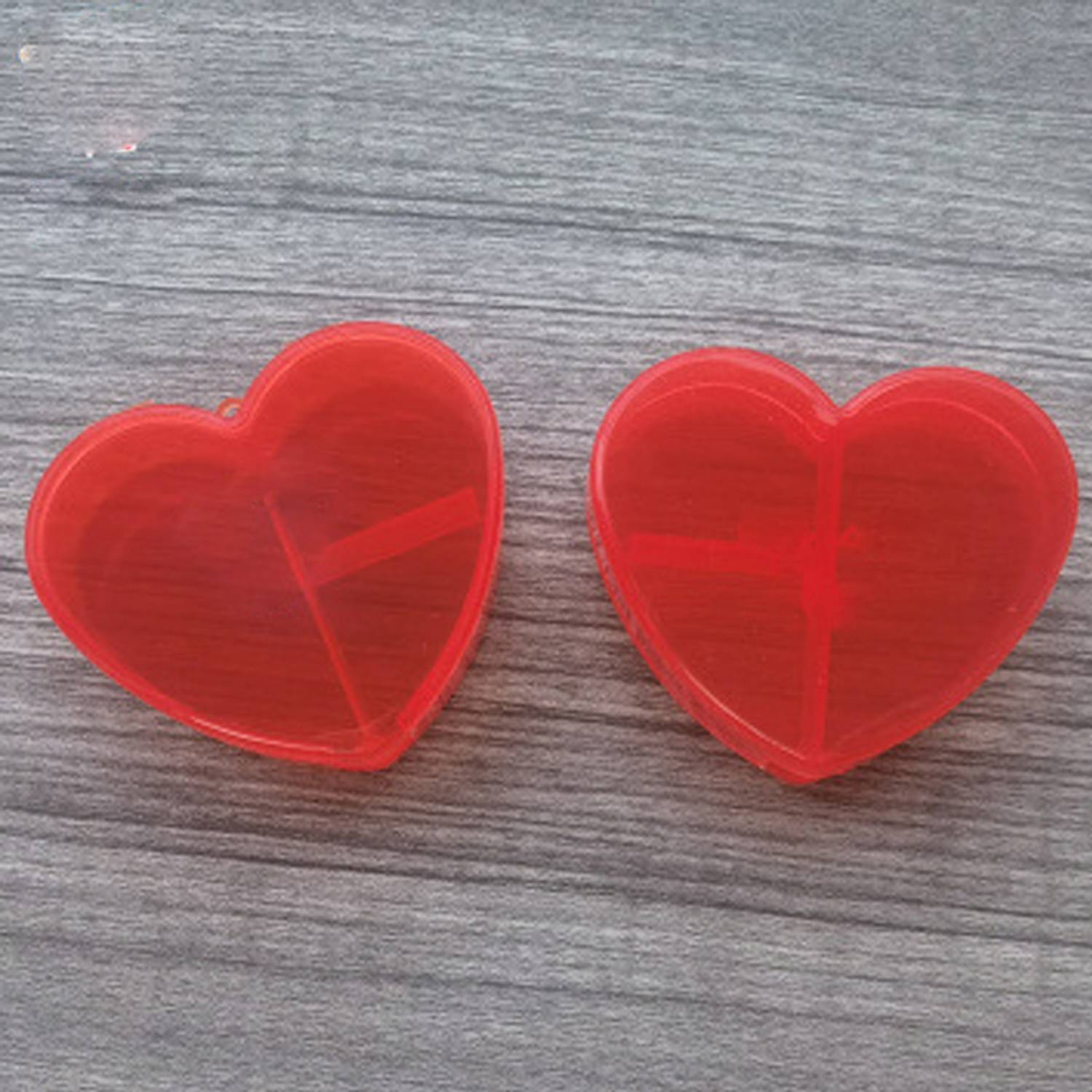 Mini Three Grid Heart-Shaped Portable Travel Medicine Box 5