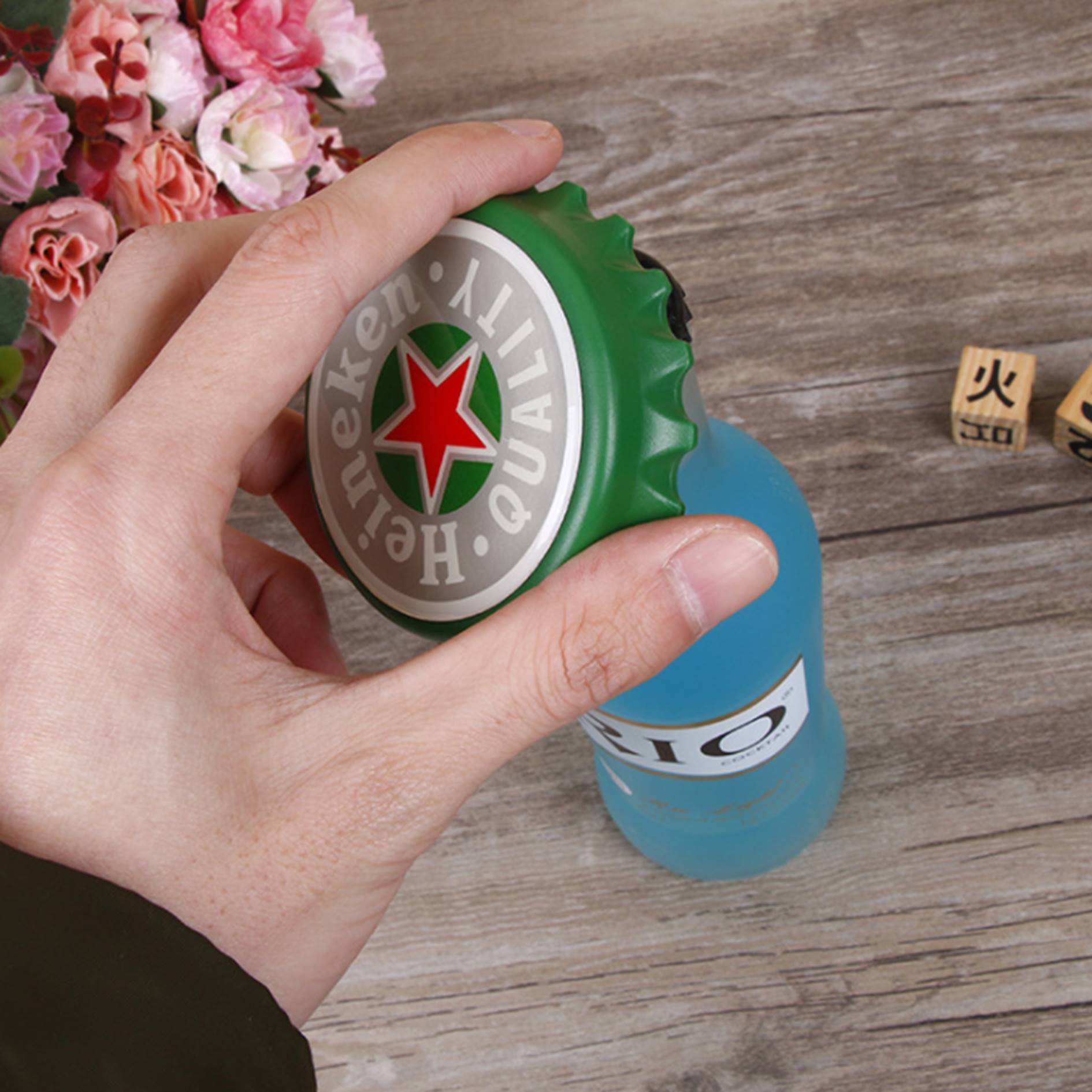 Bottle Cap Shaped Magnetic Opener 3