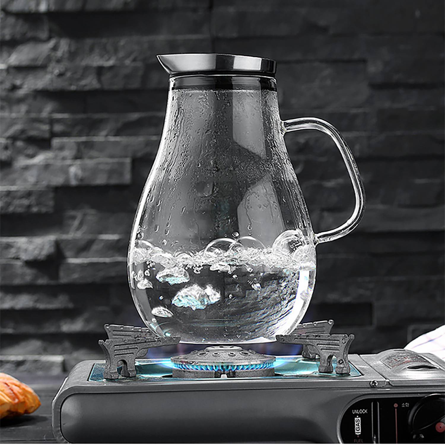Glass Water Pitcher With Stainless Steel Dustproof Lid 5